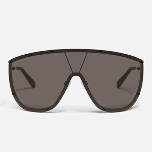 New Quay On Set Gold Frame / Black Lens Unisex Sunglasses SKU 75490